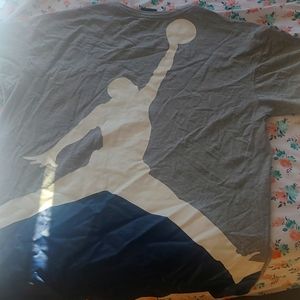MENS XXL grey Jordan shirt